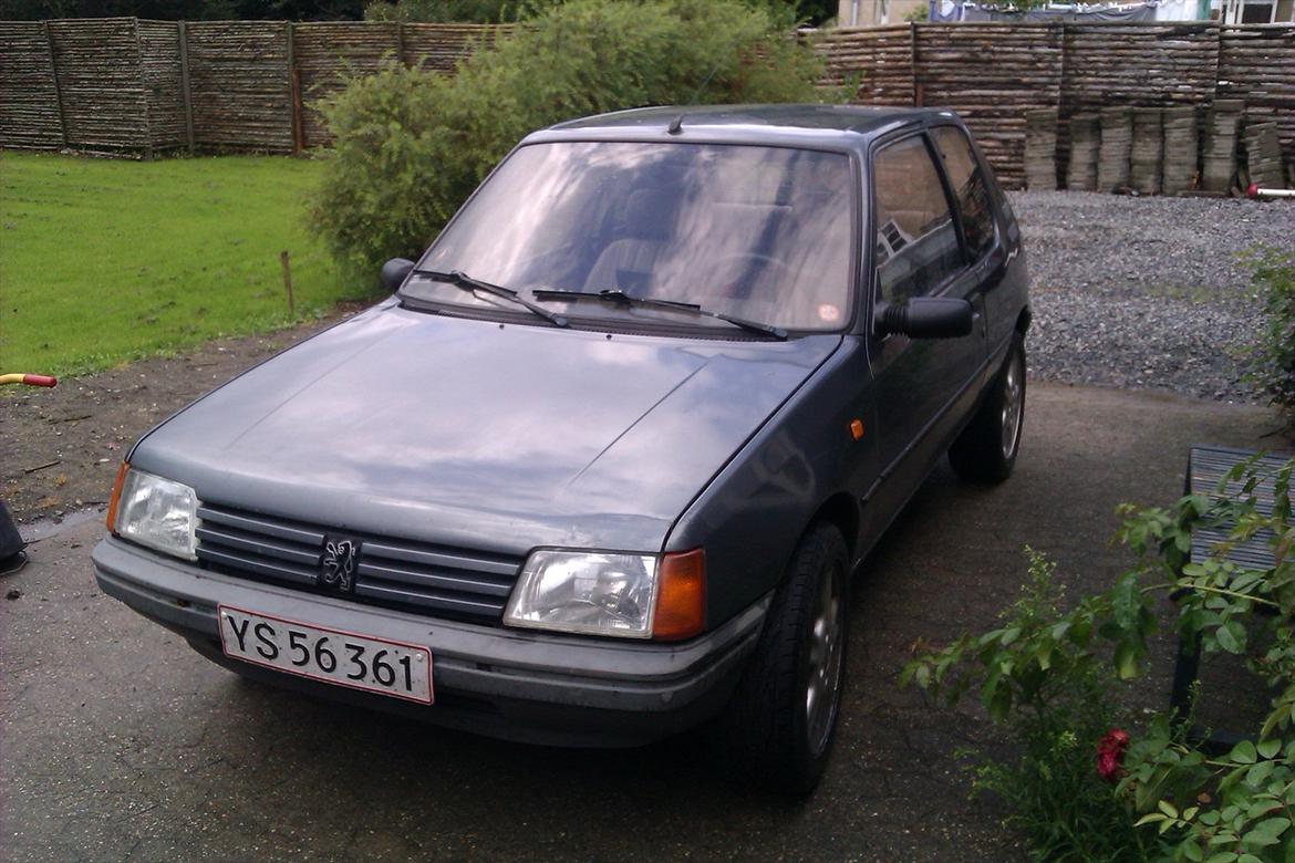 Peugeot 205 XRI billede 2