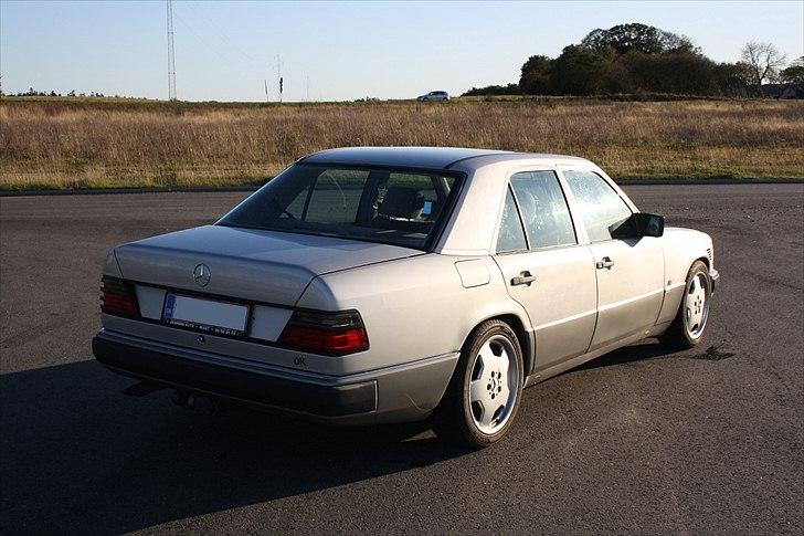 Mercedes Benz 260E - W124 billede 5