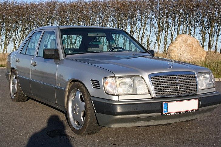 Mercedes Benz 260E - W124 billede 3