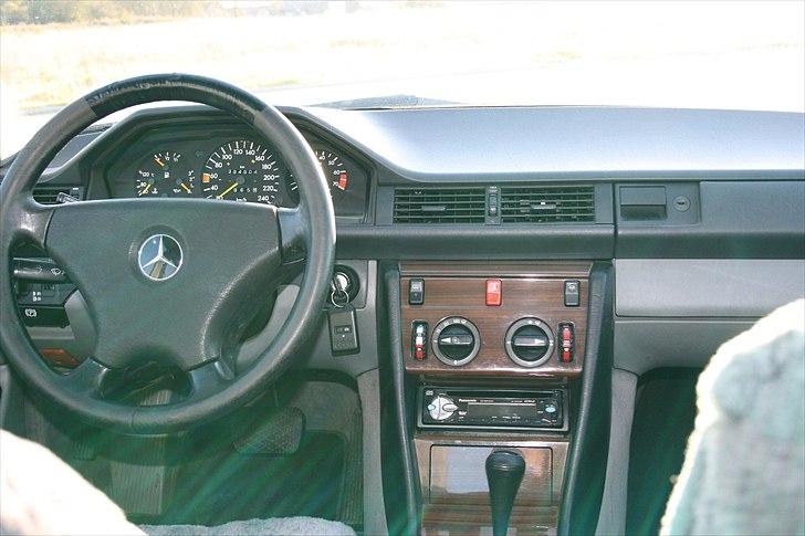 Mercedes Benz 260E - W124 billede 7