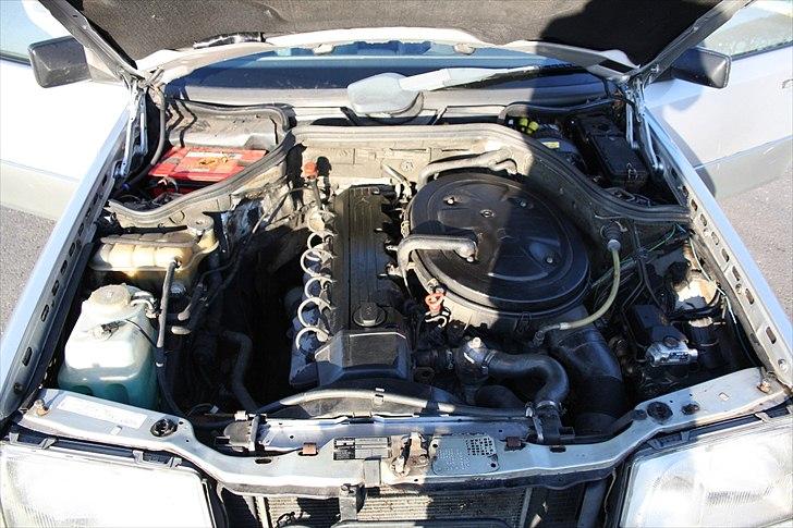 Mercedes Benz 260E - W124 billede 6