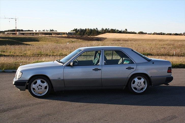 Mercedes Benz 260E - W124 billede 2