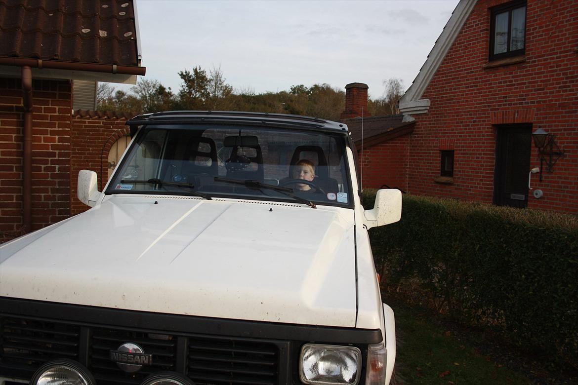 Nissan Patrol 2.8 td Solgt - Knægten er vild med den billede 18