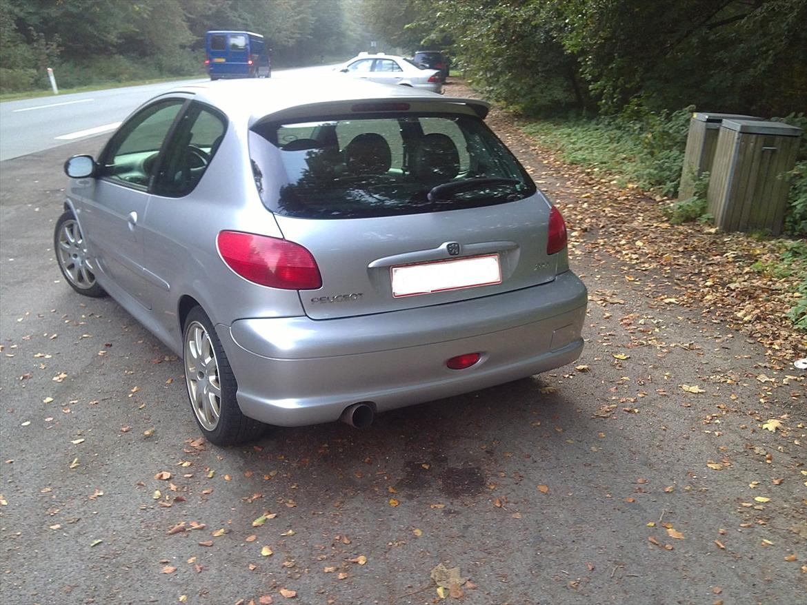 Peugeot 206 2.0 GT {solgt} billede 4