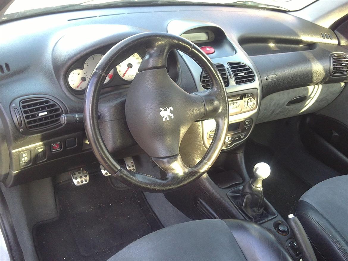 Peugeot 206 2.0 GT {solgt} billede 9