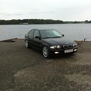 BMW 318i