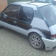 Peugeot 205 SOLGT!
