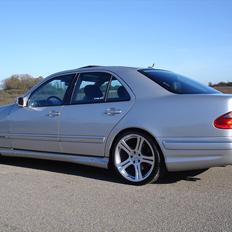 Mercedes Benz E55 AMG V8 W210