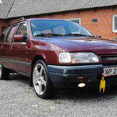 Ford Sierra 2.0i Ghia St.car *Den Grimme Kælling*
