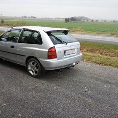 Mazda 323 MkVIII 1,5 Sport