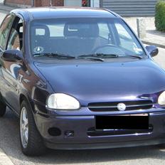 Opel Corsa b 1,4 16v  SOLGT