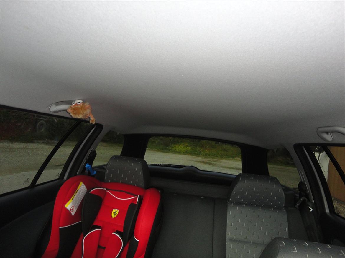 Skoda octavia combi - vognen set fra føre mod bag billede 3