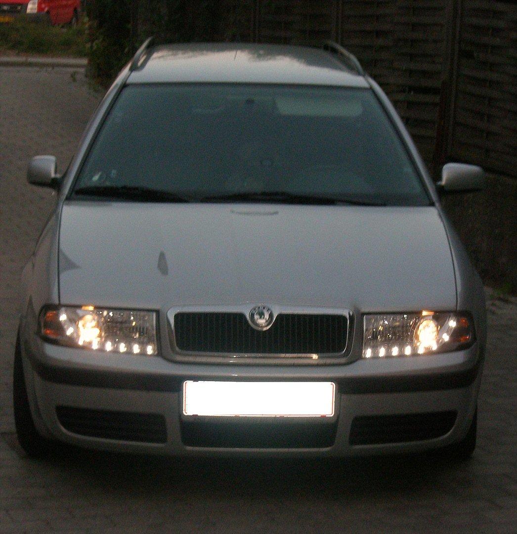 Skoda octavia combi - hehe hvor den sød men grim med eblem billede 6