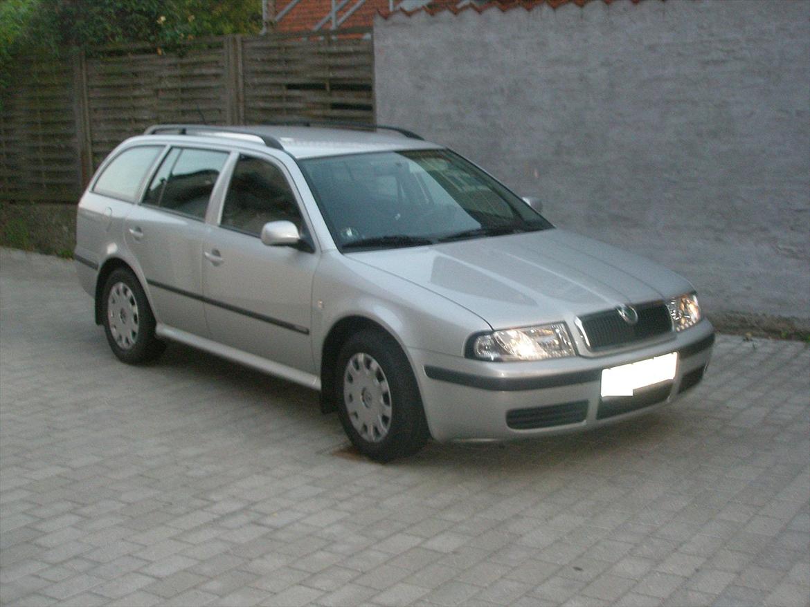 Skoda octavia combi - lækker vogn billede 7