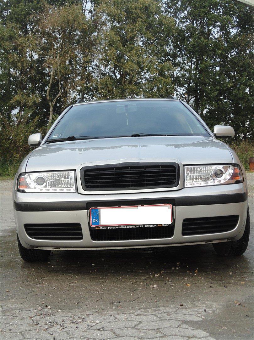 Skoda octavia combi - front uden emblem billede 14