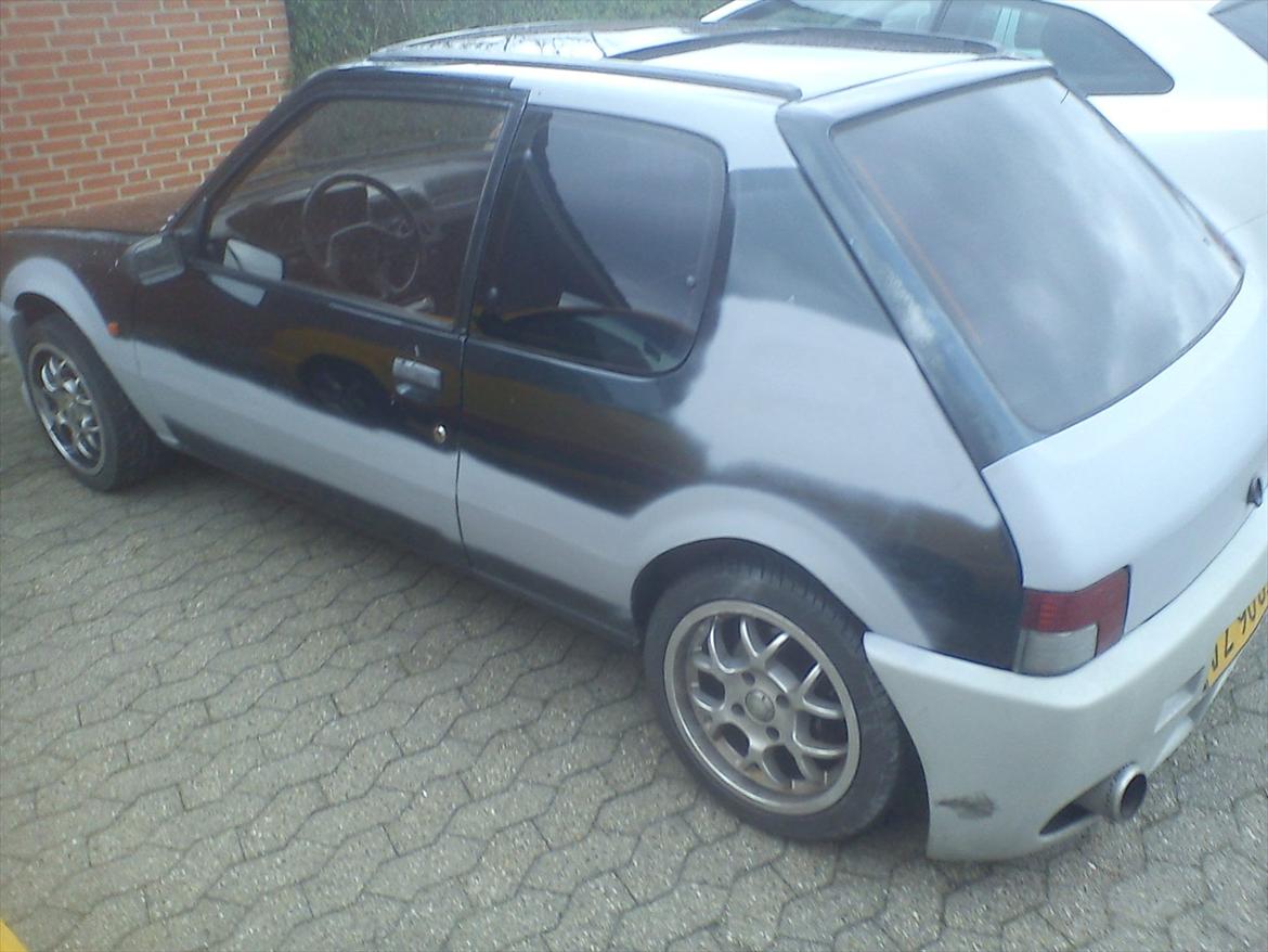 Peugeot 205 SOLGT! billede 2
