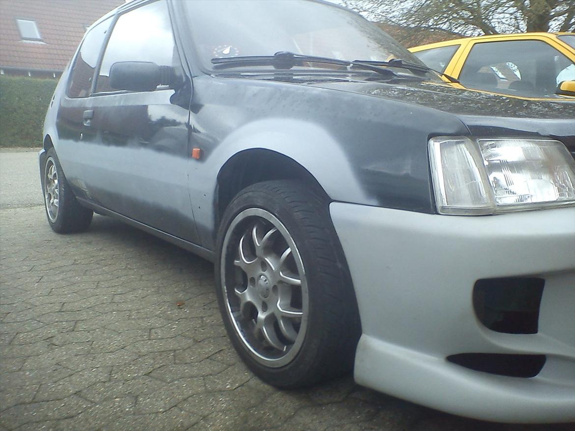 Peugeot 205 SOLGT! billede 4