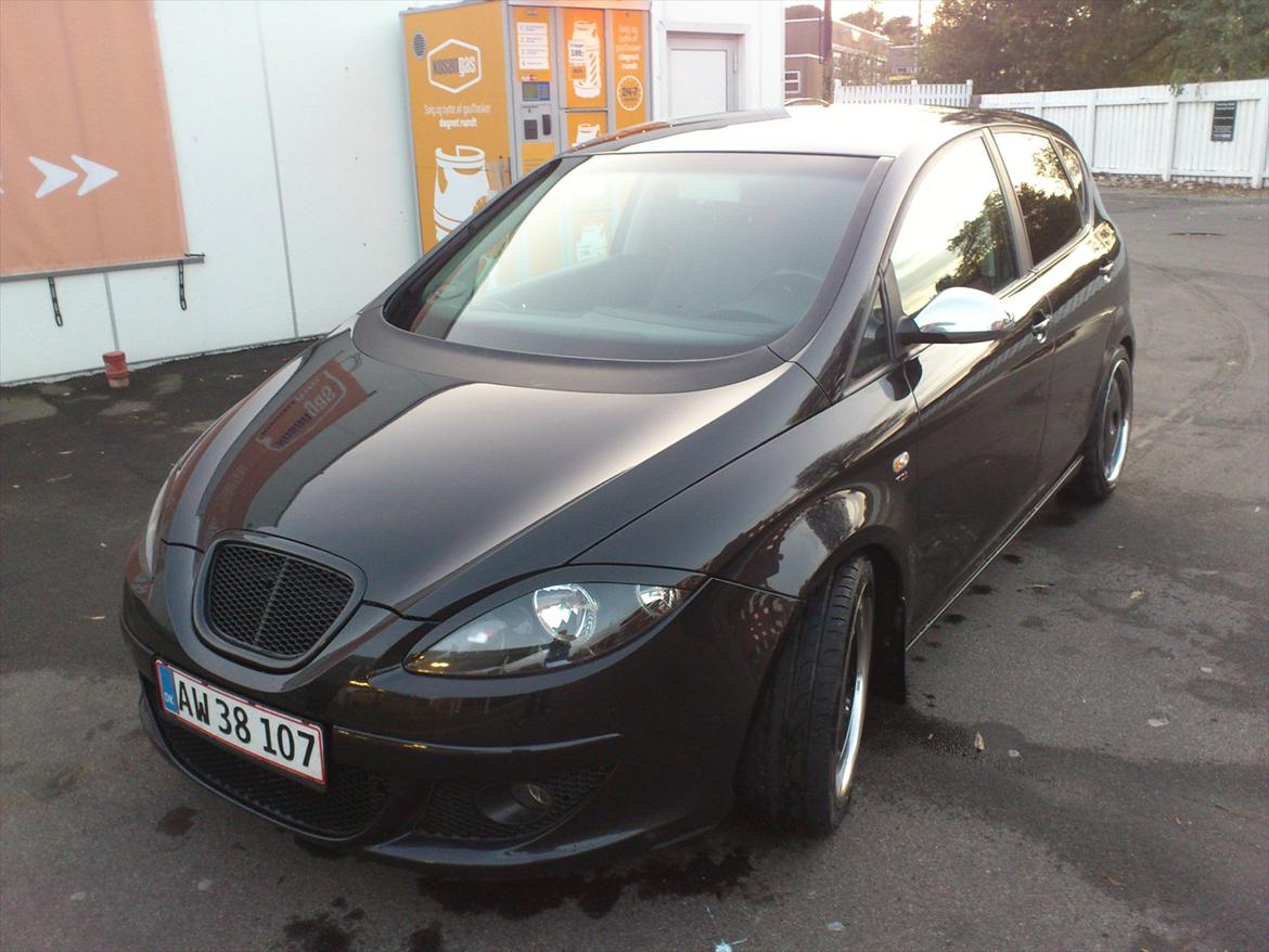 Seat altea, stylance - lige kommet ud af vaskehallen,det var det første stop,da vi landede i Horsens,efter turen hjem fra Droninglund. billede 1