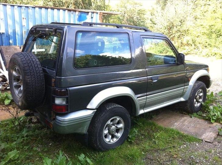 Mitsubishi Pajero 3.0V6 24V GLX Pick-Up billede 1