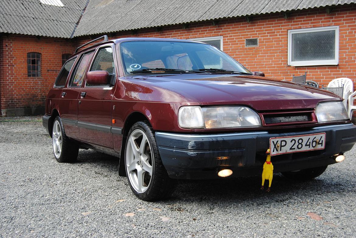 Ford Sierra 2.0i Ghia St.car *Den Grimme Kælling* - Mor´s kælling :o) billede 1