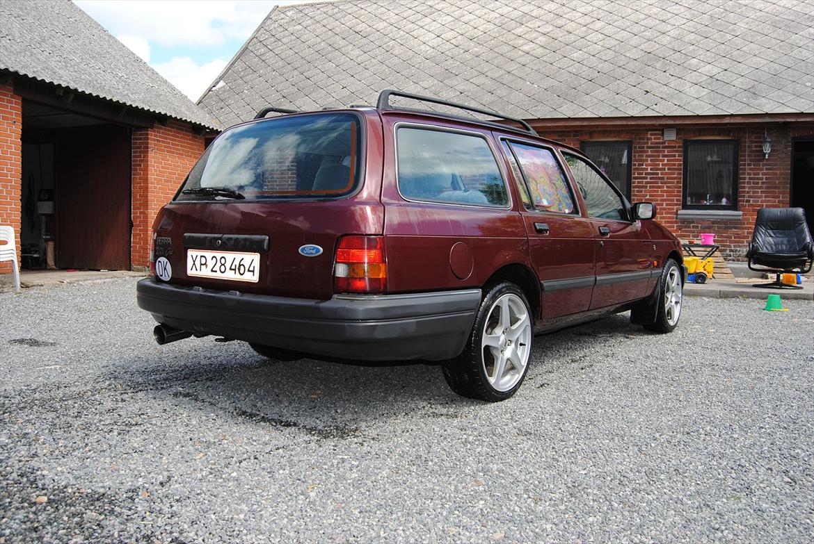 Ford Sierra 2.0i Ghia St.car *Den Grimme Kælling* - Bagfra billede 5