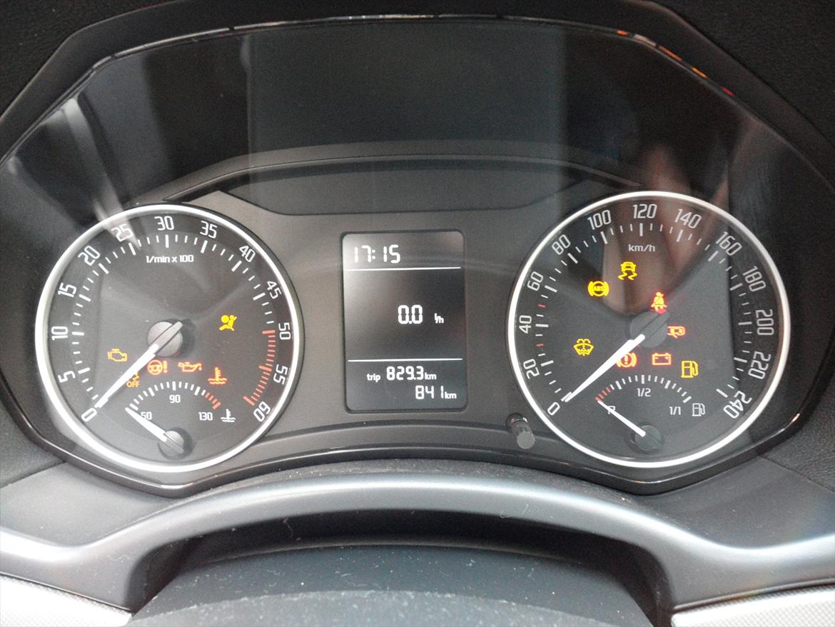 Skoda Octavia 1,6 TDI CR DPF Combi Elegance - Mangler egentlig maxi dot display, men valgte at bruge pengene et andet sted.... billede 6