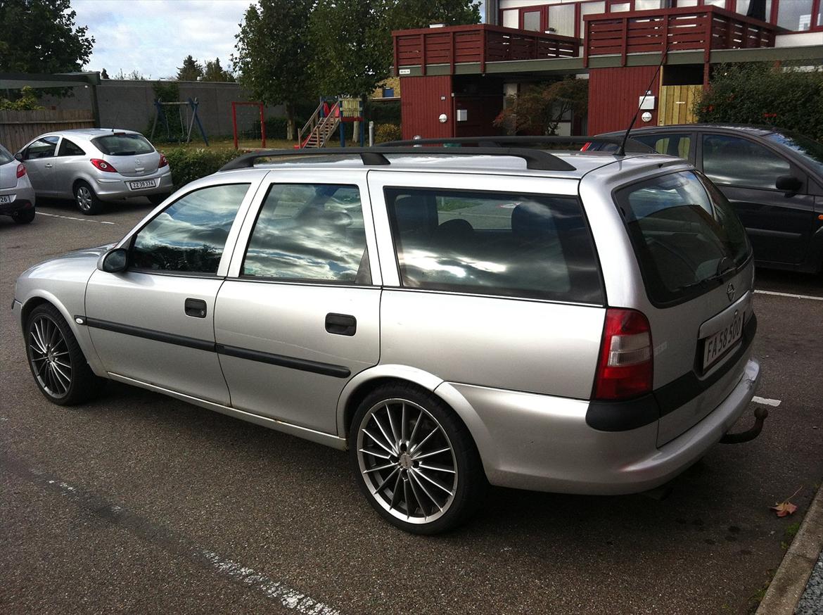 Opel Vectra B Caravan billede 3