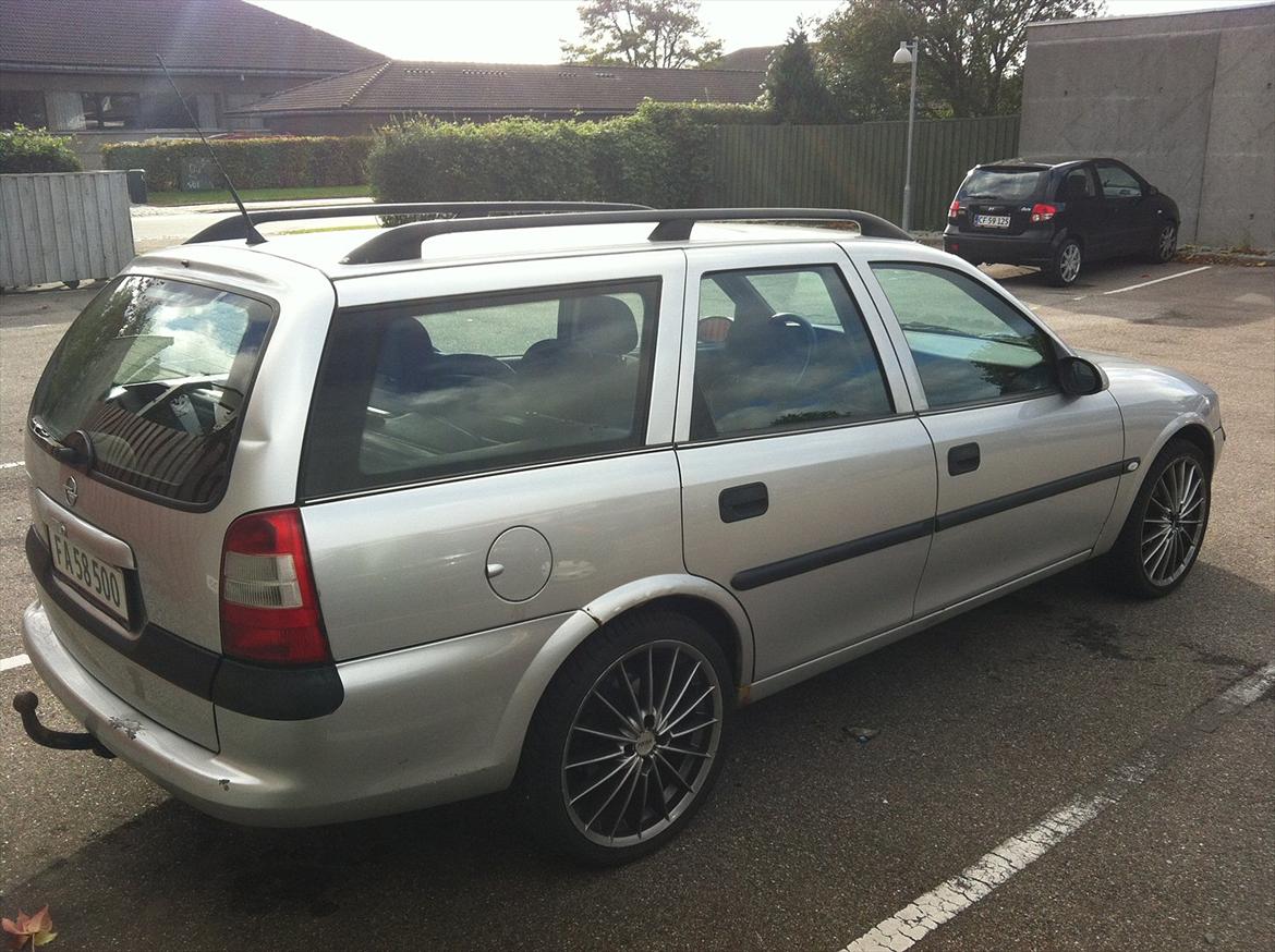 Opel Vectra B Caravan billede 4