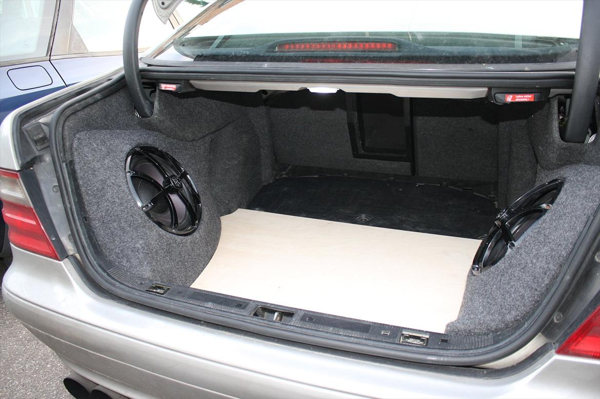 Mercedes Benz clk 320 AMG style - næsten klar bagagerum mangler kun bund nu billede 13