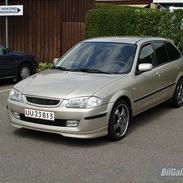 Mazda 323F *Solgt*