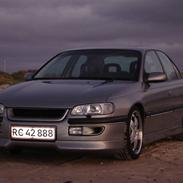 Opel Omega B MV6