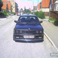 BMW 325i Solgt
