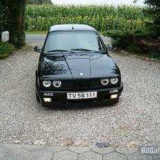 BMW E 30 327i Touring "SOLGT"