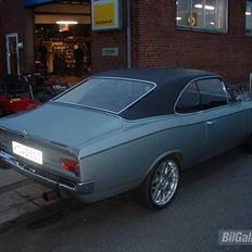 Opel Commodore A coupe