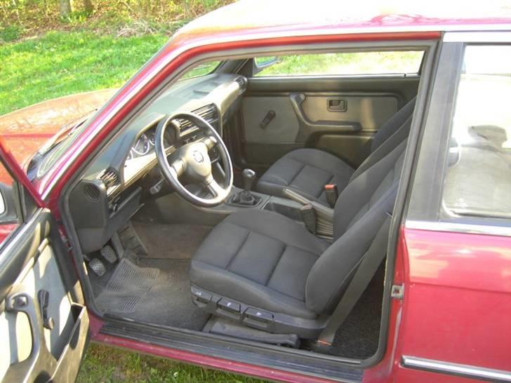 BMW E30 320i billede 5