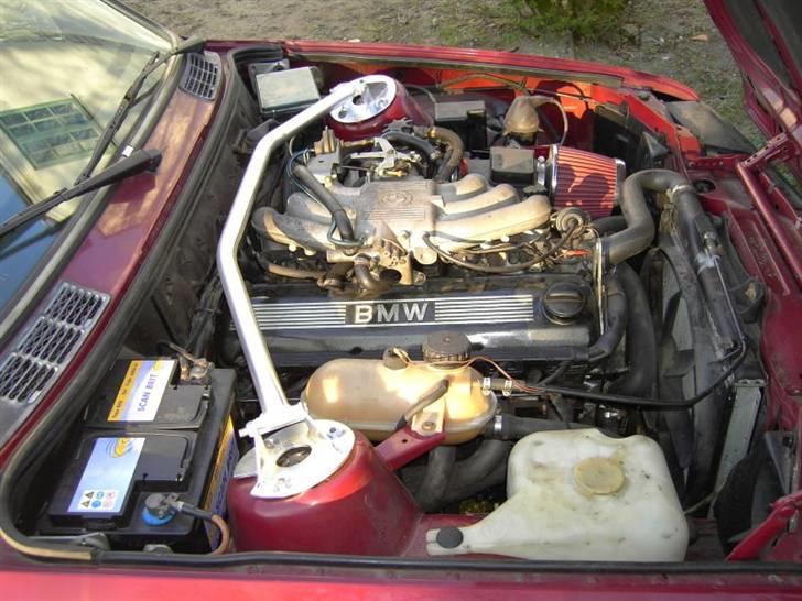 BMW E30 320i billede 7