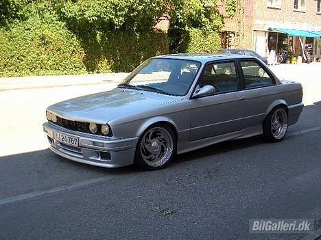 BMW E30 335i billede 8