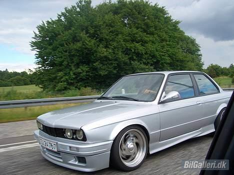 BMW E30 335i billede 13