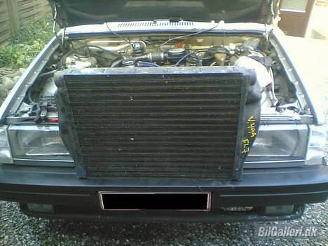 Volvo 740 TURBO - 76 cm i breden mindste sted. Og 55 cm i højden. det er ikke helt let. billede 16