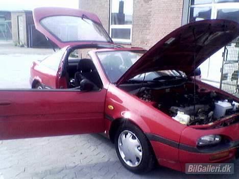 Nissan 100 NX *solgt* - foran værkstedet dagen efter jeg fik den hjem billede 1