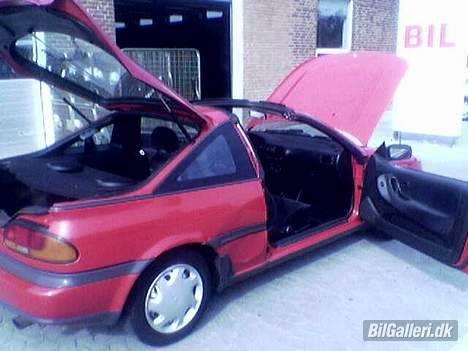 Nissan 100 NX *solgt* -  foran værkstedet dagen efter jeg fik den hjem billede 2