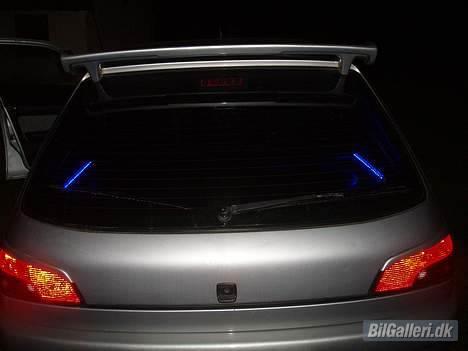 Peugeot 306 "Løven" - Lys bag i billede 7