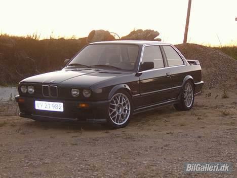BMW E30 320 billede 3