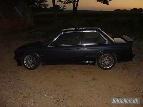 BMW E30 320 billede 5