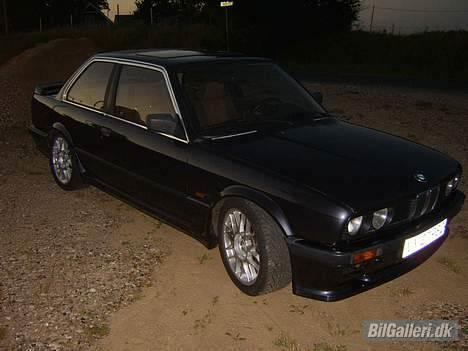 BMW E30 320 billede 6