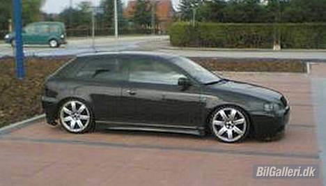 Audi A3 *SOLGT* - De gamle fælge billede 1