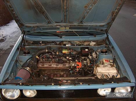 VW Golf 1GT Mini GTi'eren  - Den fine og rene motor!!! hehe men startede hver gang !! billede 8