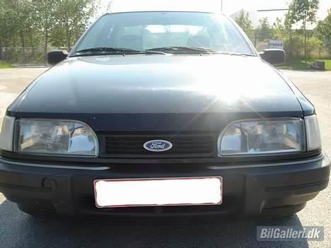 Ford Sierra Sedan **SOLGT** billede 5