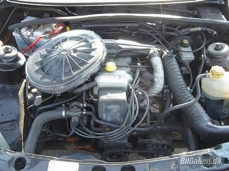 Ford Sierra Sedan **SOLGT** billede 9