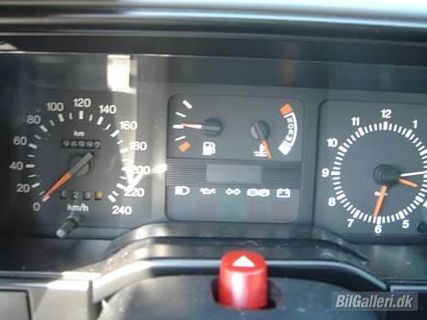 Ford Sierra Sedan **SOLGT** billede 11